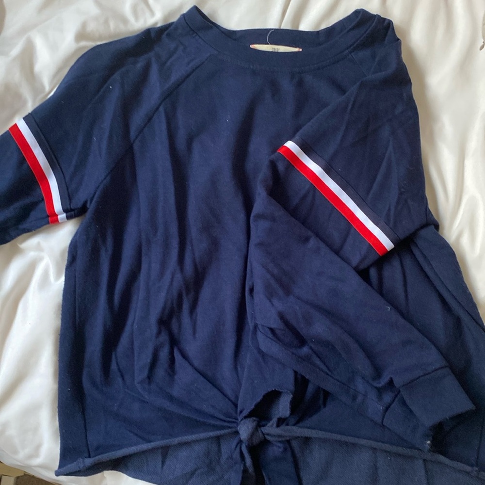 Pink Rose Light Weight Crewneck, Juniors Size L